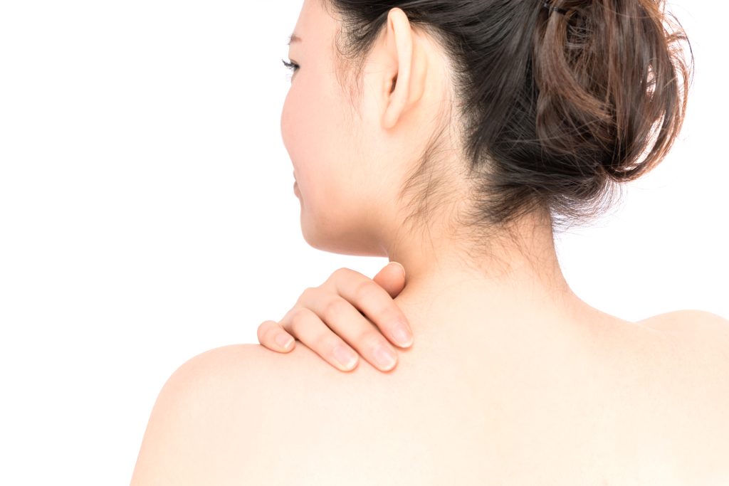 女性のうなじ