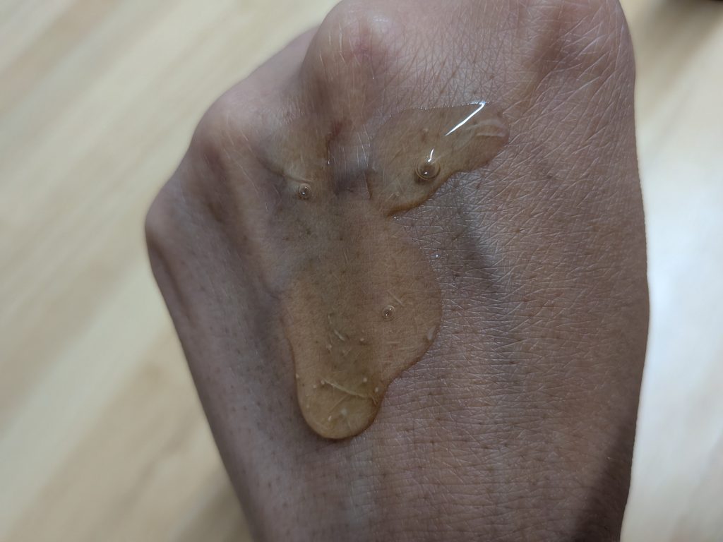 ダーマインショットを手に出している画像②